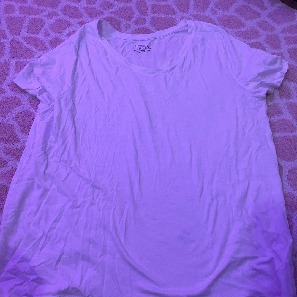 Time and Tru White Short Sleeve Tee